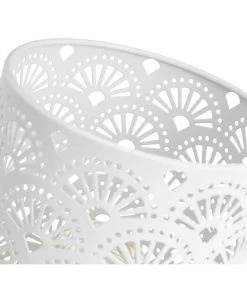 Lampe à Poser à Piles En Métal Blanc Ajouré 13x13x20cm -Produits Menagers Boutique lampe a poser a piles en metal blanc ajoure 13x13x20cm 2