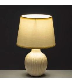 Produits Menagers Boutique -Produits Menagers Boutique lampe a poser ceramique beige et abat jour blanc 18x18x28cm 1