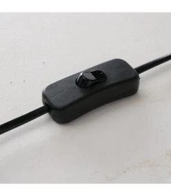 Lampe à Poser Chalet De Montagne - 33x33x75cm -Produits Menagers Boutique lampe a poser chalet de montagne 33x33x75cm 4