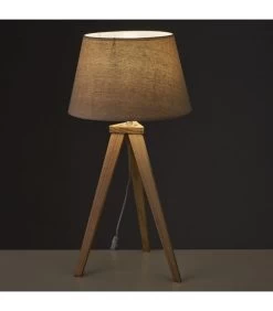 Lampe à Poser Trépied En Bois Et Abat-jour Beige - H69.5m -Produits Menagers Boutique lampe a poser trepied en bois et abat jour beige h695m 1