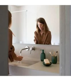 Porte Savon En Verre Vert Mat 12.5x12.5x4cm -Produits Menagers Boutique porte savon en verre vert mat 125x125x4cm 3