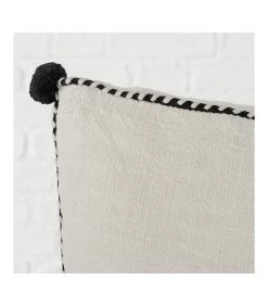 Set De 2 Coussins En Coton Noir Et Blanc Motifs Géométriques -Produits Menagers Boutique set de 2 coussins en coton noir et blanc motifs geometriques 3