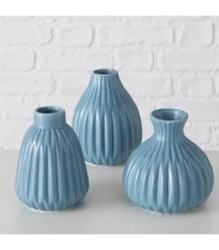 Set De 3 Petits Vases Design En Porcelaine Bleue -Produits Menagers Boutique set de 3 petits vases design en porcelaine bleue 3